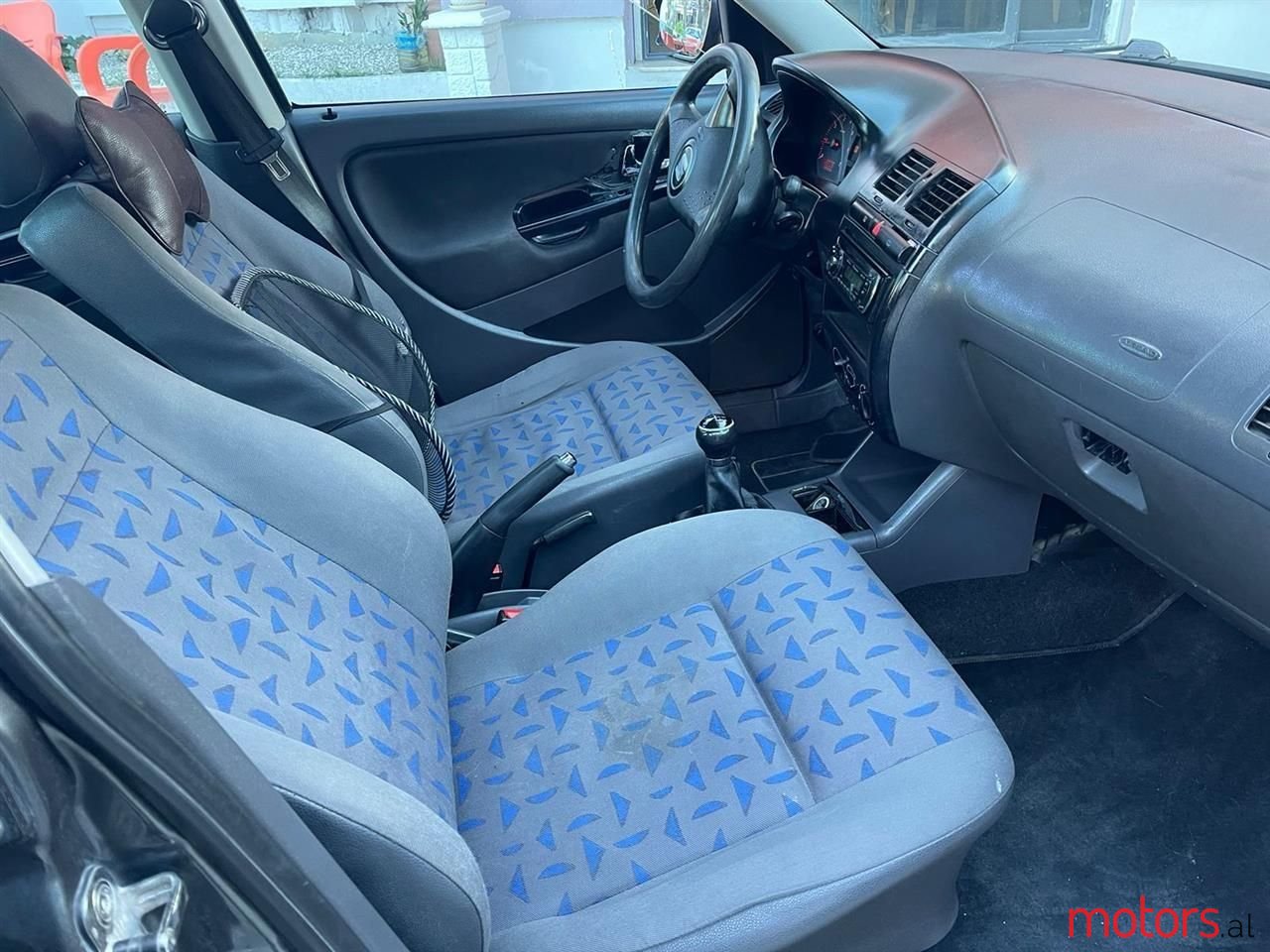 2002' SEAT Cordoba photo #5