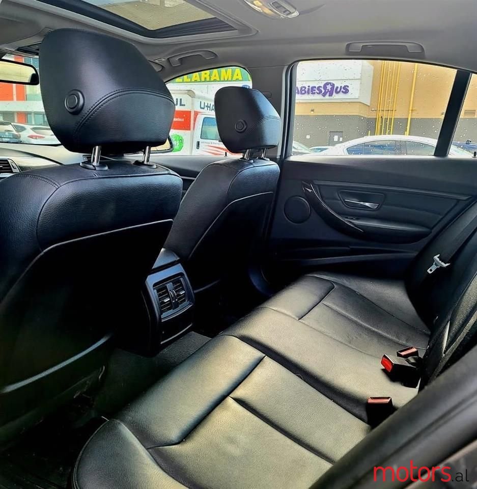 2014' Volkswagen Tiguan photo #2