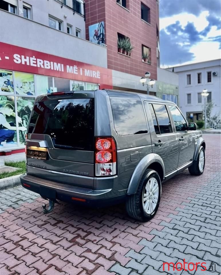 2010' Land Rover Discovery photo #3