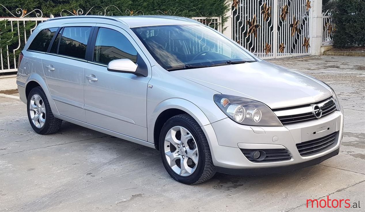 2005' Opel Astra photo #1