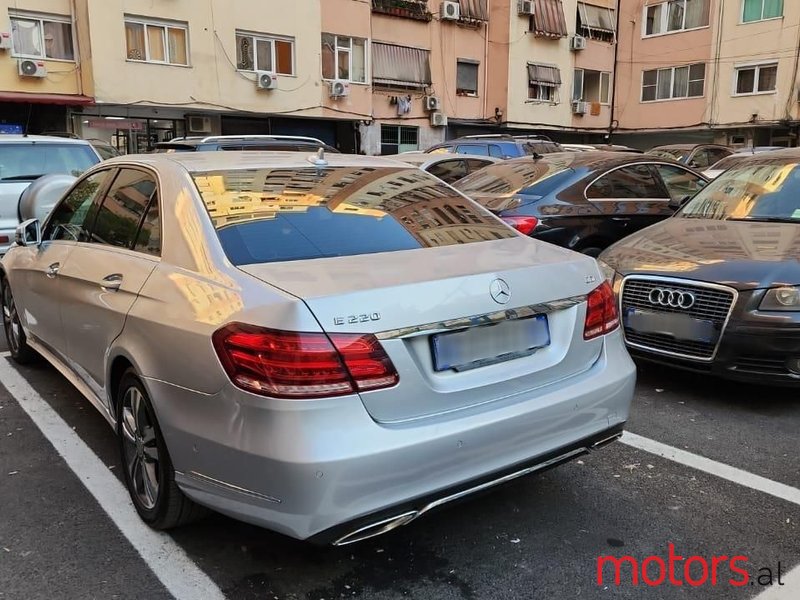 2014' Mercedes-Benz E 220 photo #5