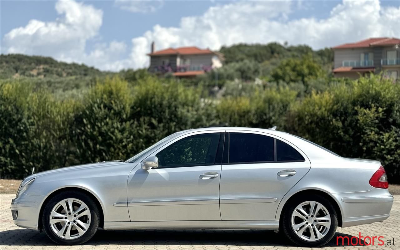 2007' Mercedes-Benz E 220 photo #6