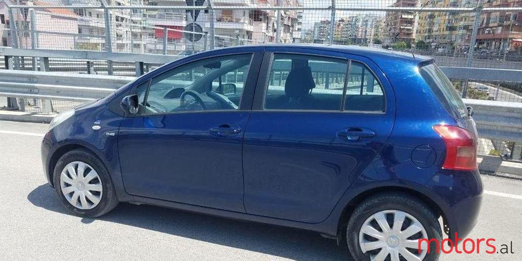 2008' Toyota Yaris photo #1