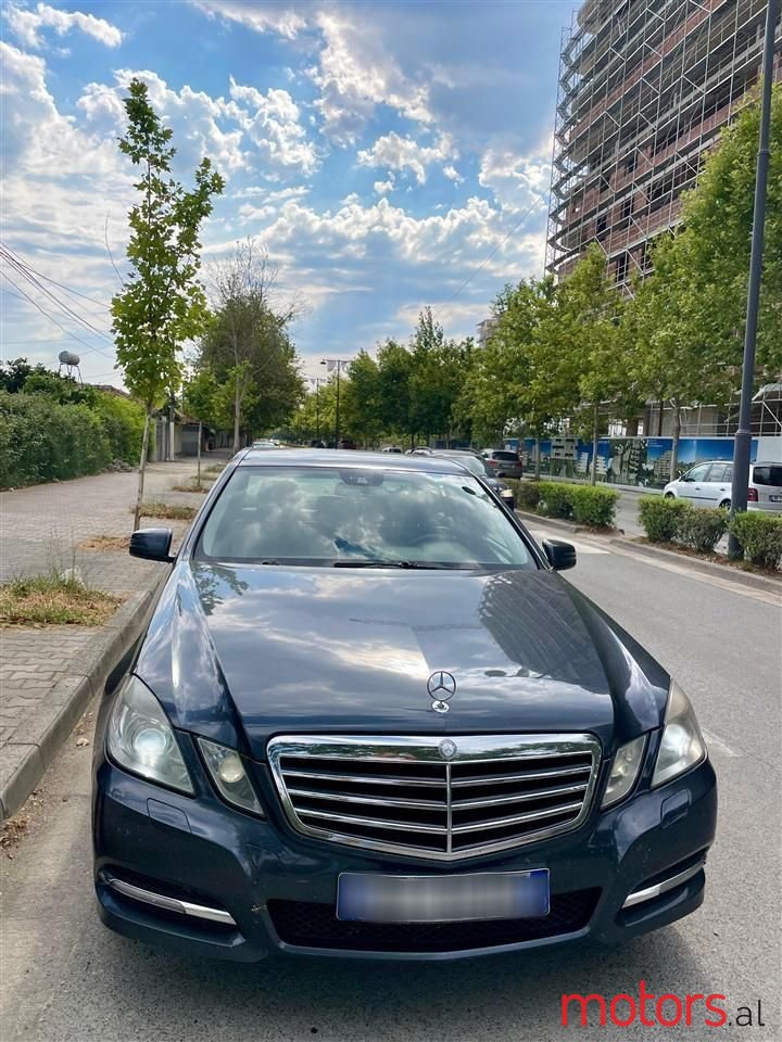 2009' Mercedes-Benz E 200 photo #5