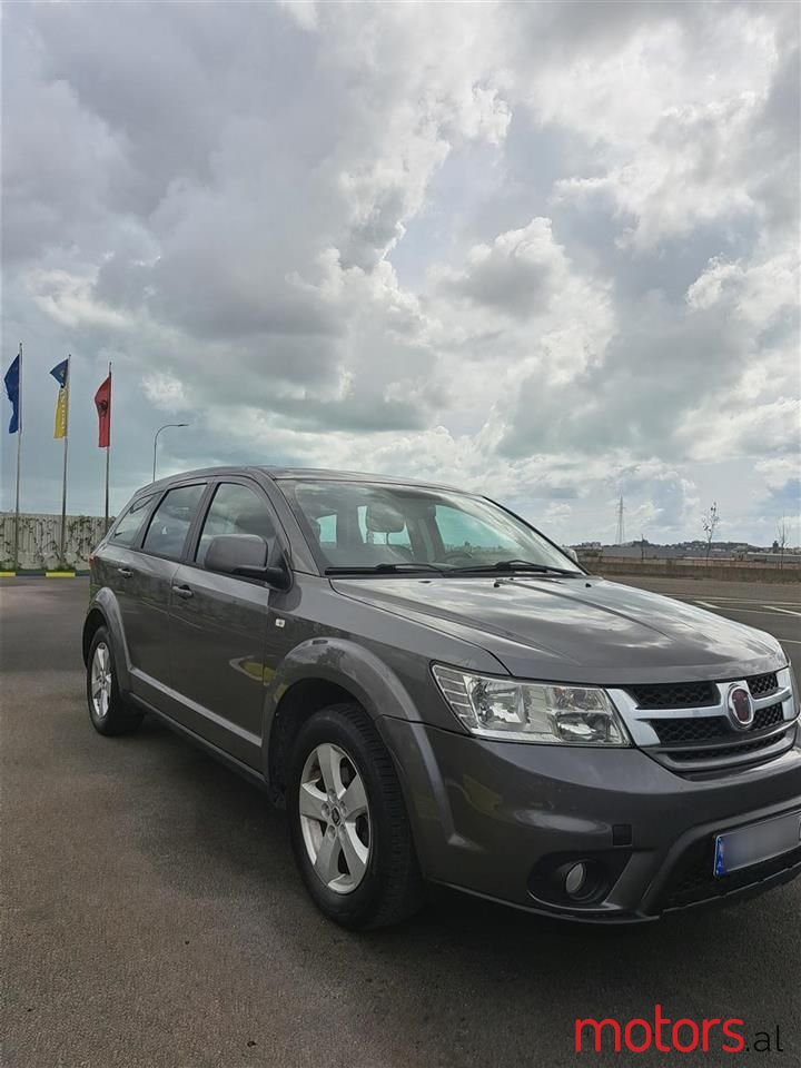 2012' Fiat Freemont photo #5