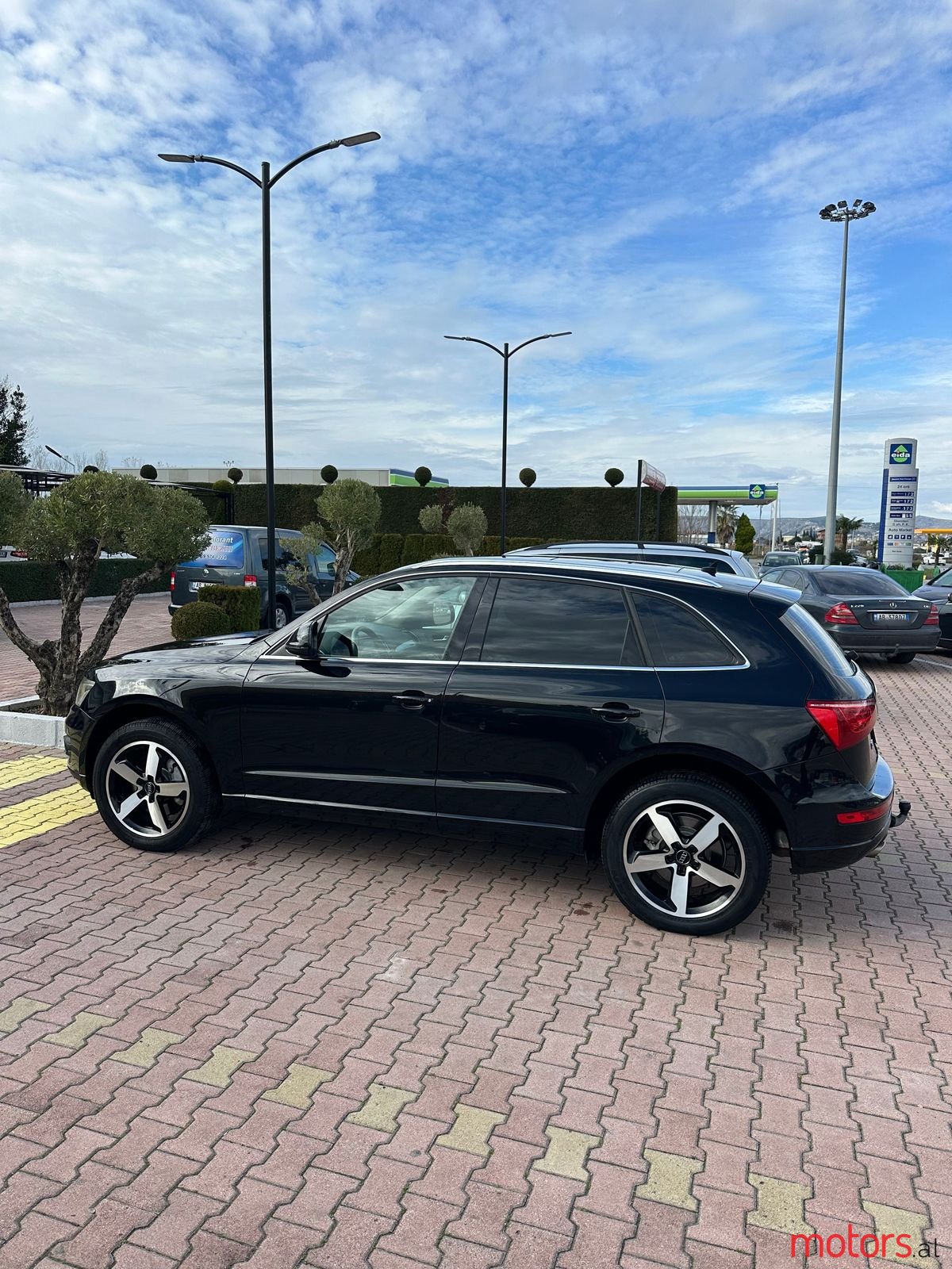 2012' Audi Q5 photo #5