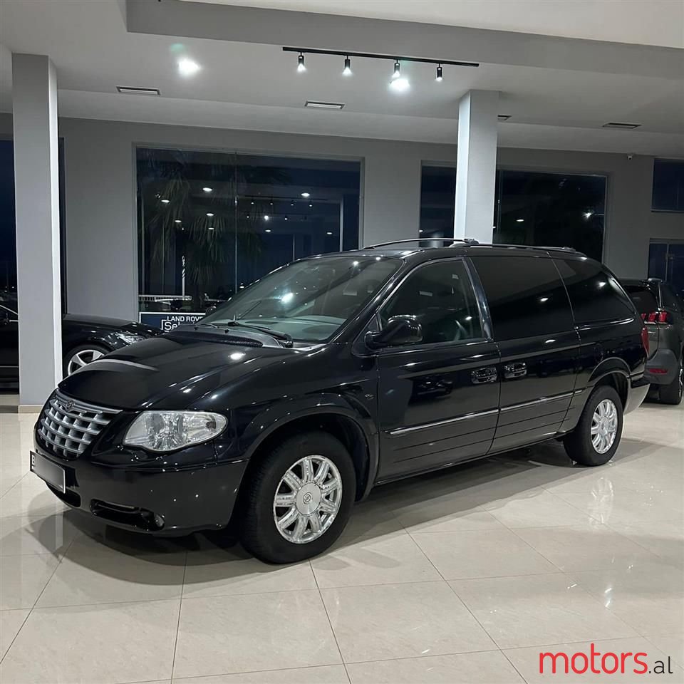 2007' Chrysler Grand Voyager photo #1