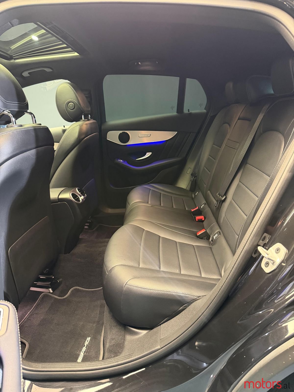 2021' Mercedes-Benz GLC 220 photo #5