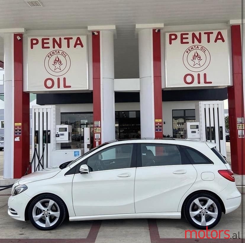 2014' Mercedes-Benz B 180 photo #2