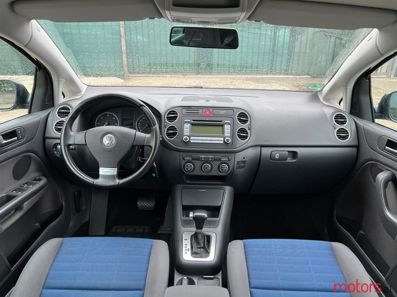 2008' Volkswagen Golf Plus photo #3