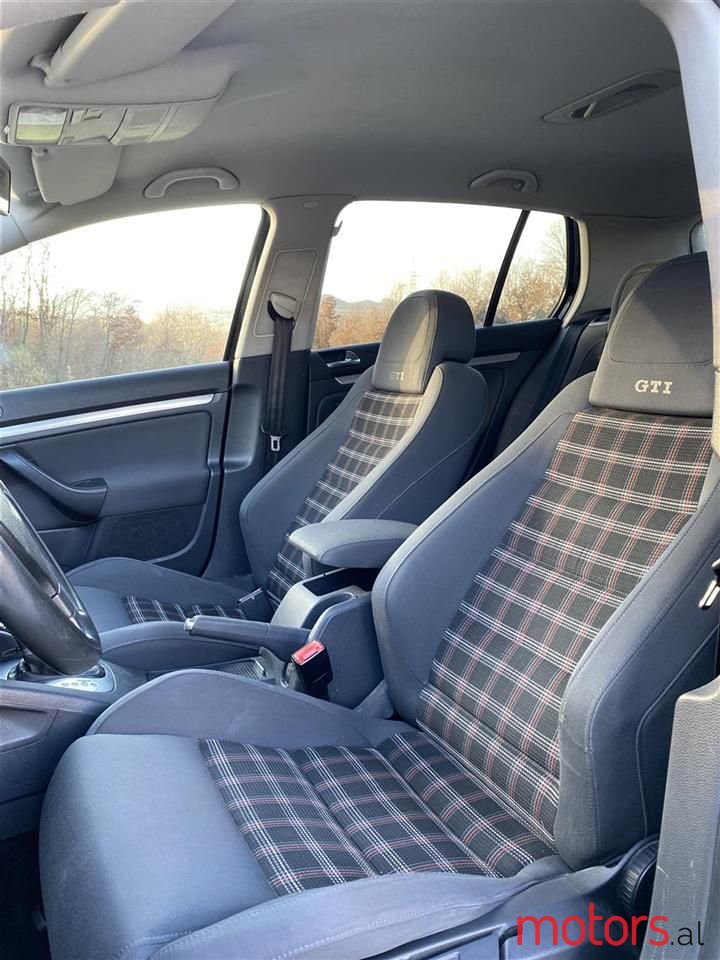 2007' Volkswagen Golf photo #1