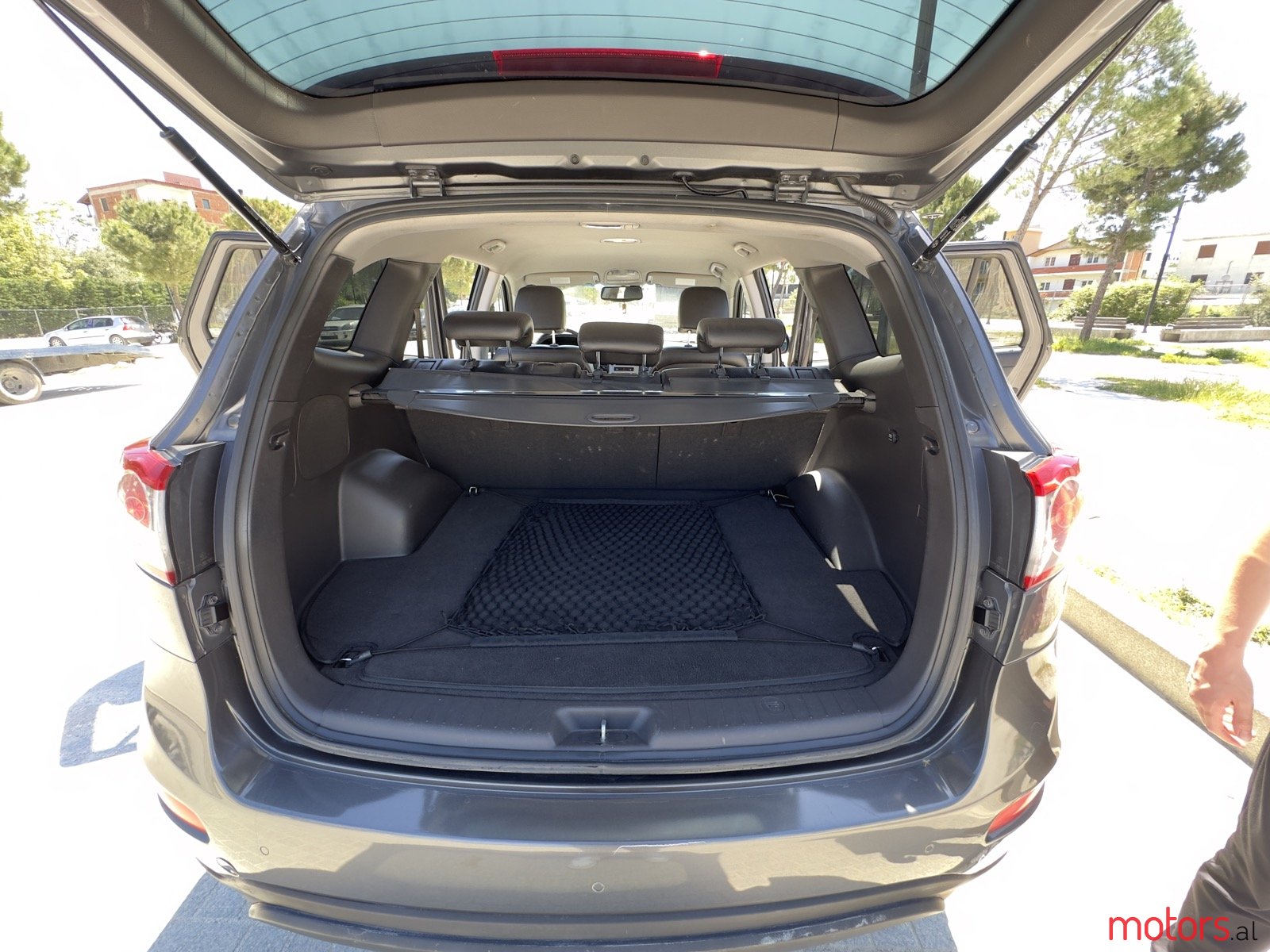 2010' Hyundai Santa Fe photo #5