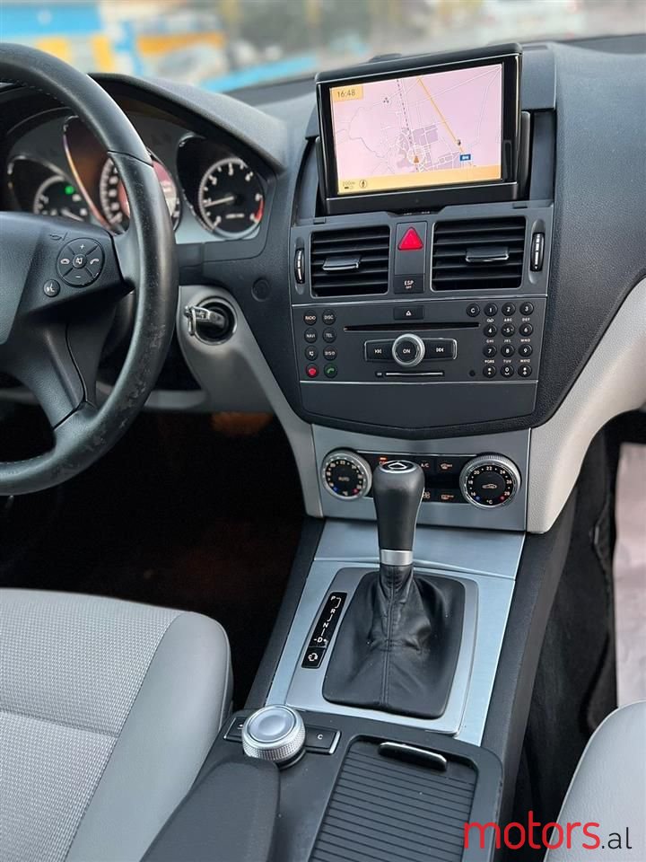 2010' Mercedes-Benz 220 photo #5