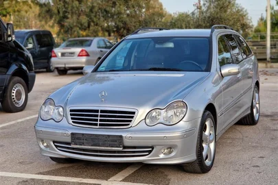 2005' Mercedes-Benz C 180