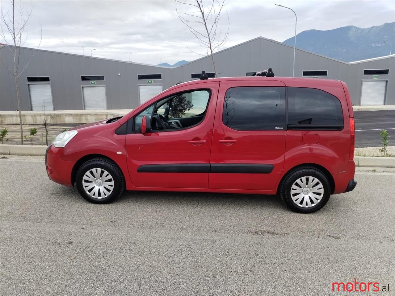 2010' Citroen Berlingo photo #2