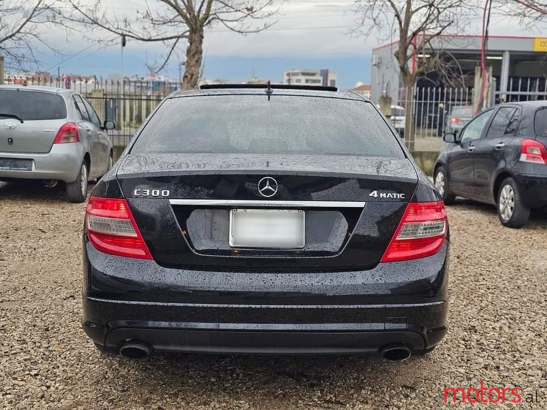 2011' Mercedes-Benz C 300 photo #6