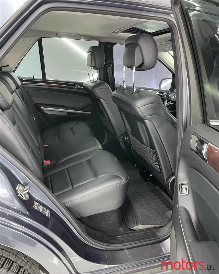 2010' Mercedes-Benz ML 350 photo #3