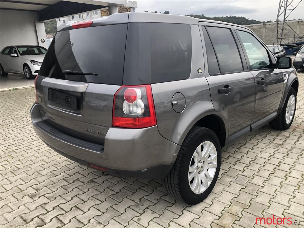 2011' Land Rover Freelander photo #6