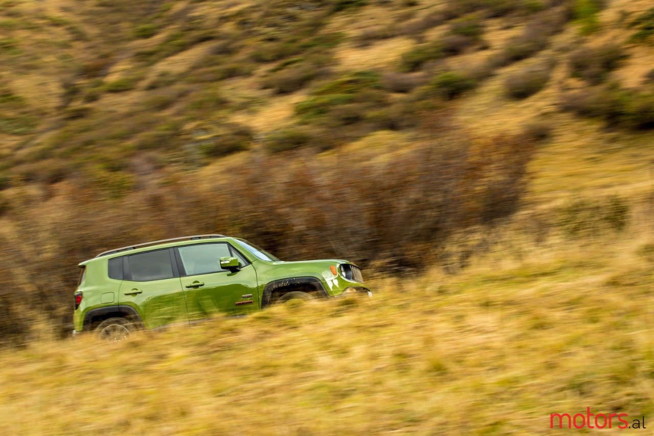2016' Jeep Renegade photo #6