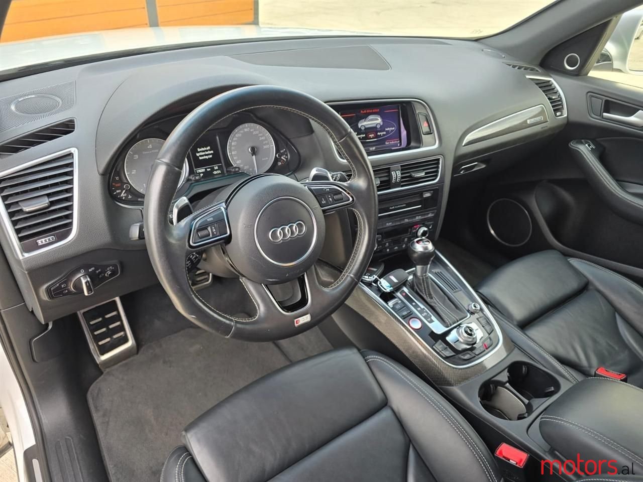 2015' Audi SQ5 photo #4