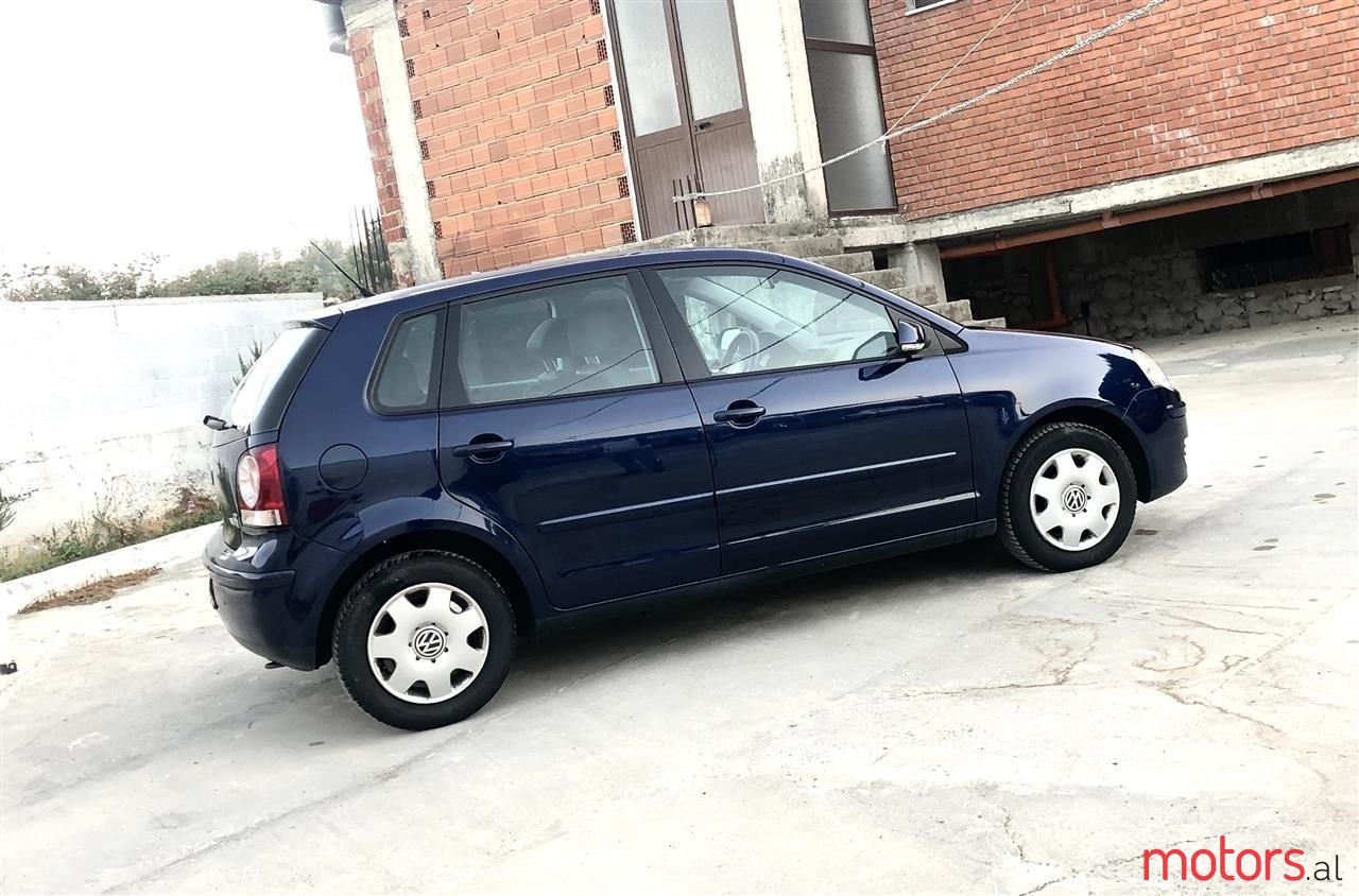 2005' Volkswagen Polo photo #2