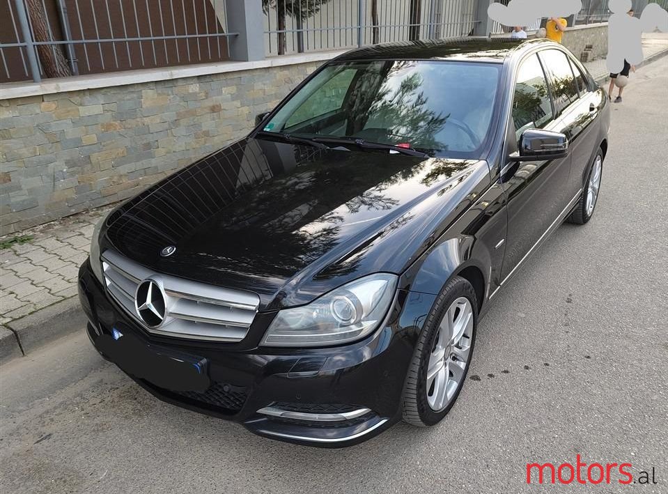 2011' Mercedes-Benz C 200 photo #2