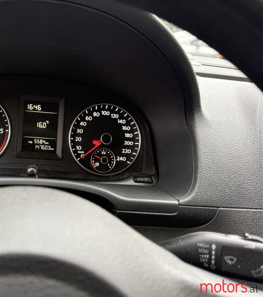 2013' Volkswagen Caddy photo #4