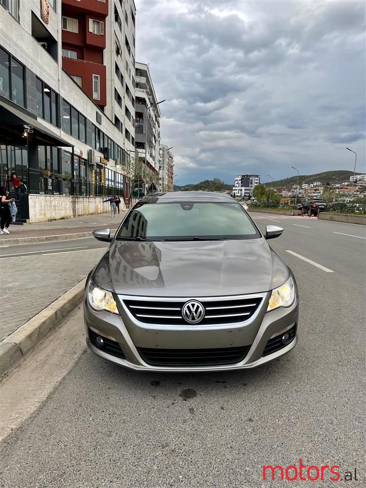 2012' Volkswagen Passat photo #1