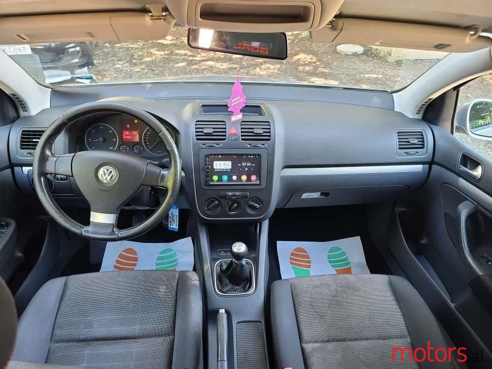 2007' Volkswagen Golf photo #4