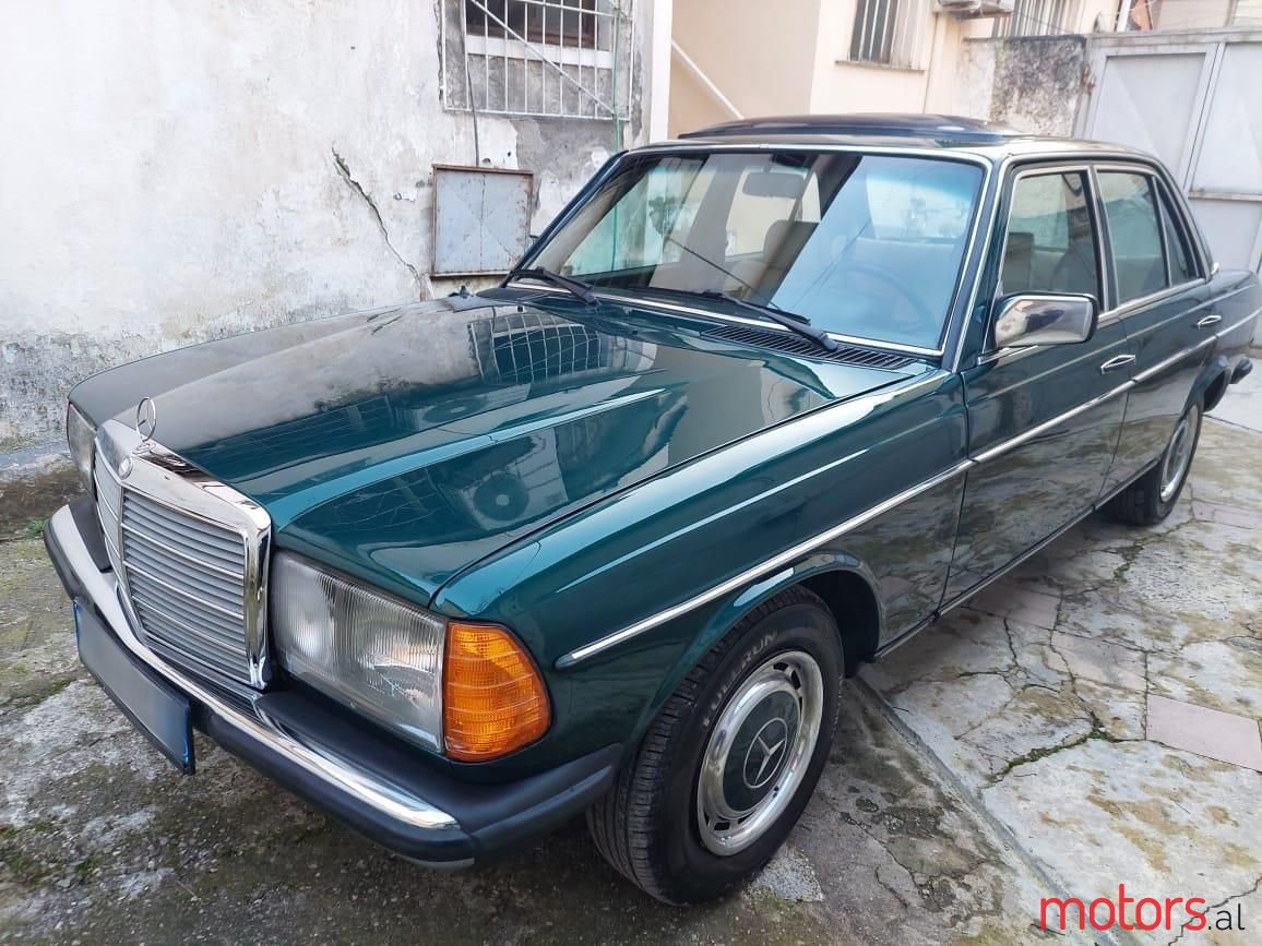 1983' Mercedes-Benz 240 photo #2