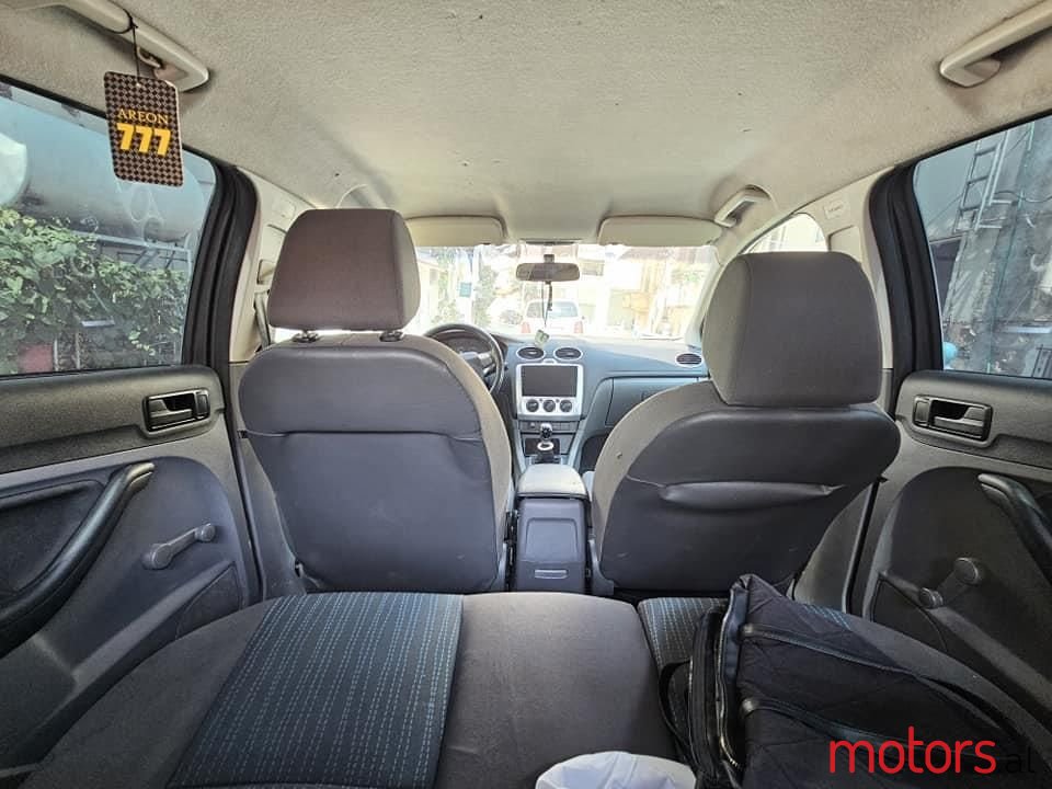 2011' Ford Focus photo #6