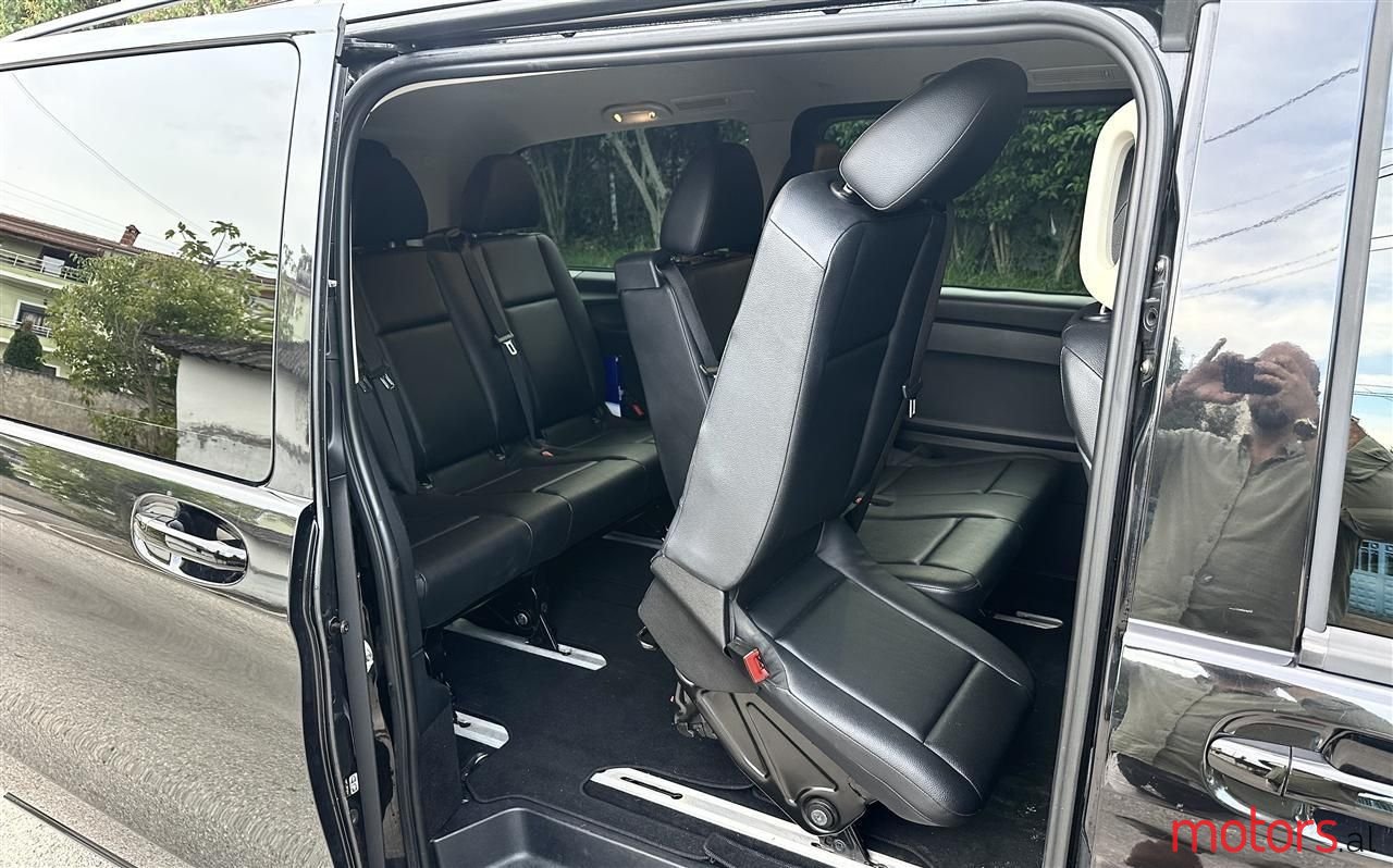 2018' Mercedes-Benz V 200 photo #5