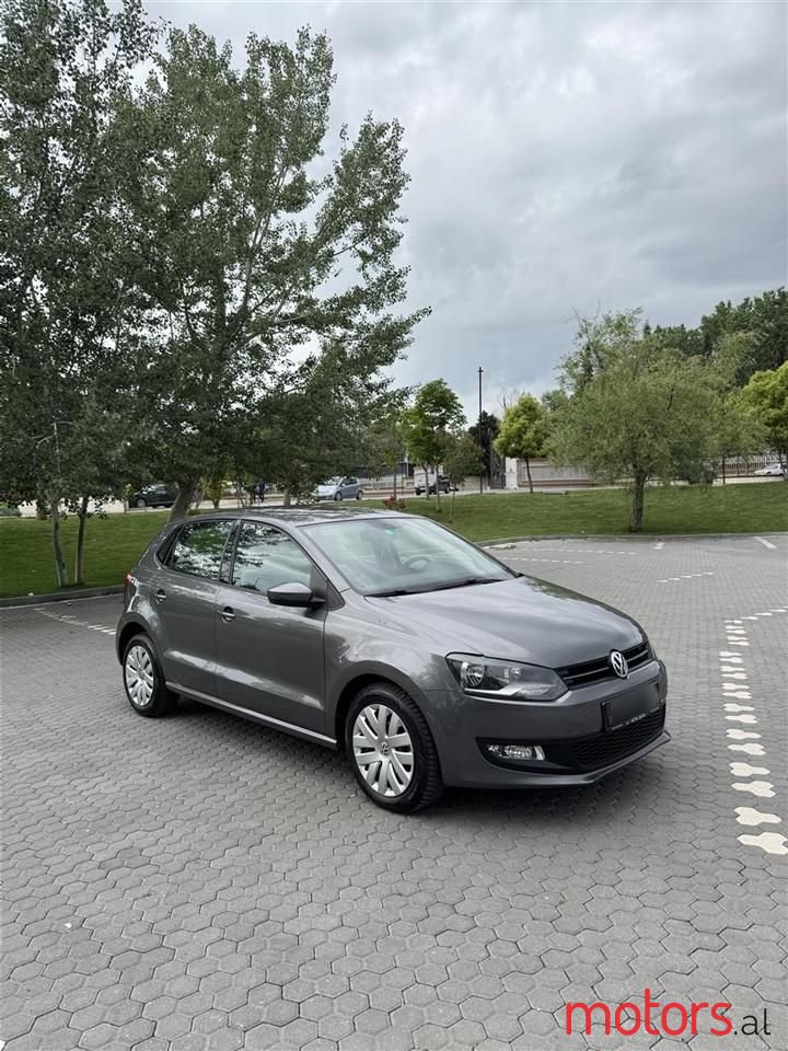 2010' Volkswagen Polo photo #2