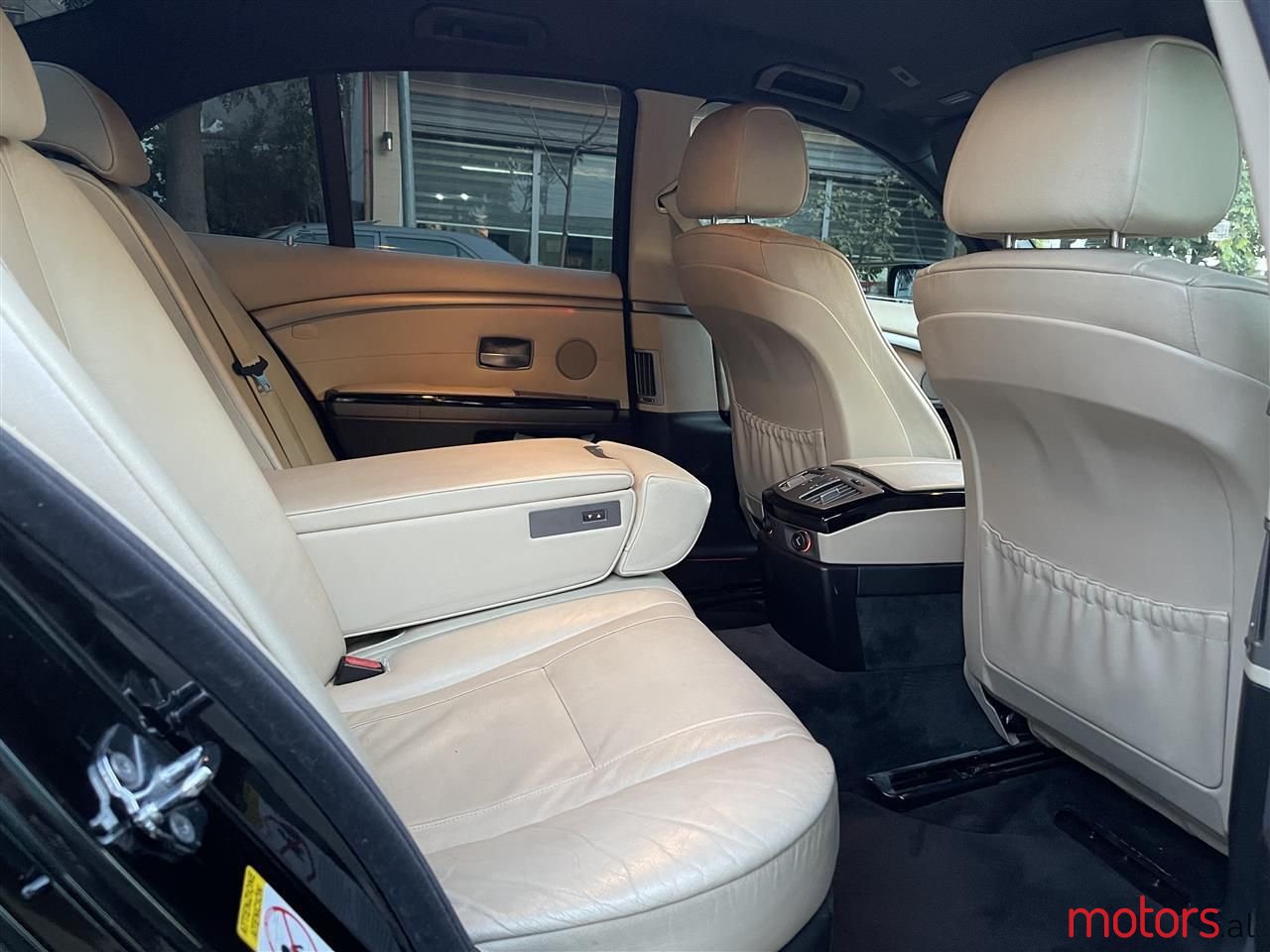 2008' BMW 730 photo #5