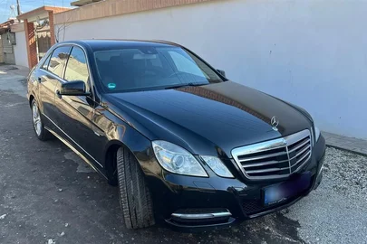 2012' Mercedes-Benz E 350