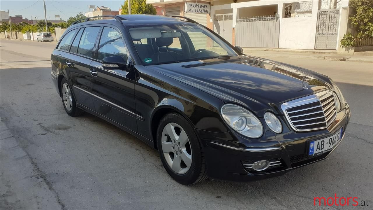 2007' Mercedes-Benz E 220 photo #2