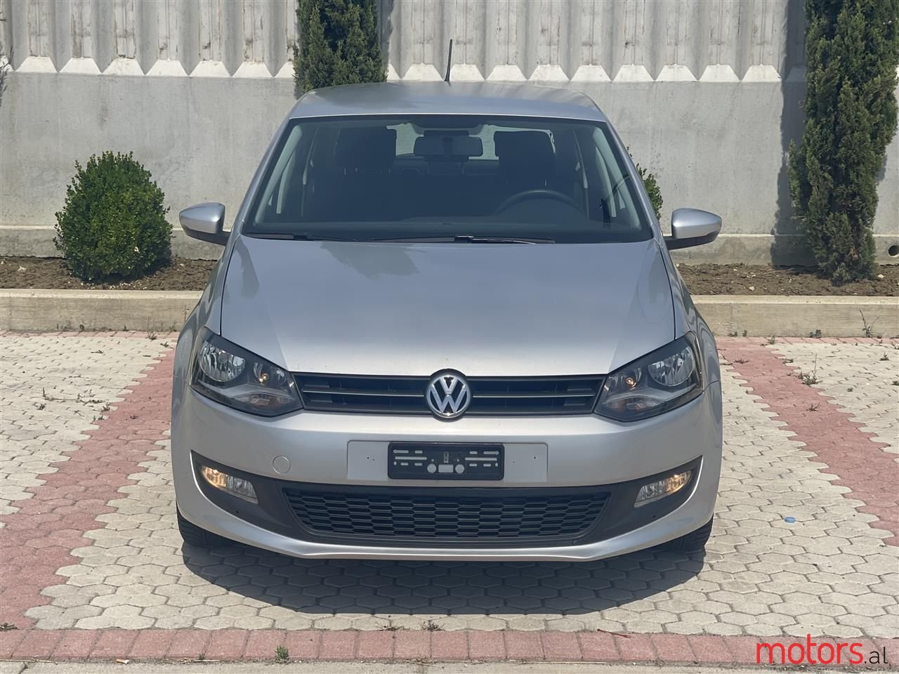 2011' Volkswagen Polo photo #4