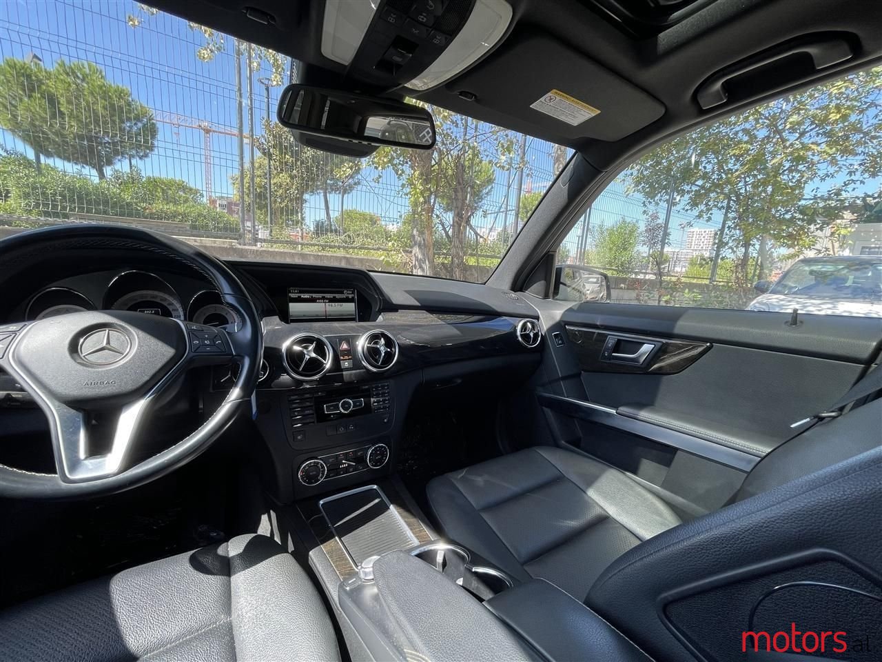 2015' Mercedes-Benz GLK 250 photo #6