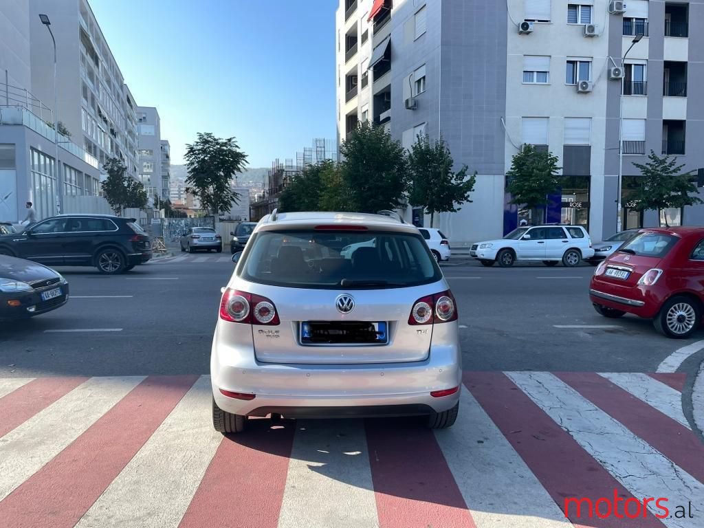 2009' Volkswagen Golf Plus photo #3