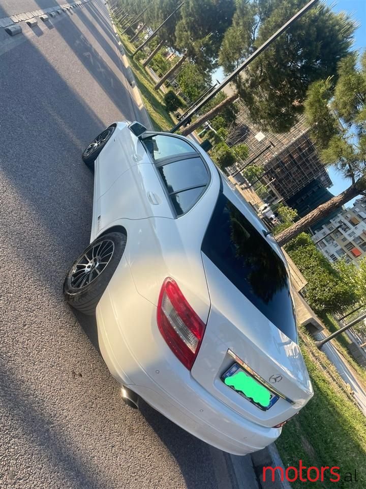 2010' Mercedes-Benz 220 photo #3