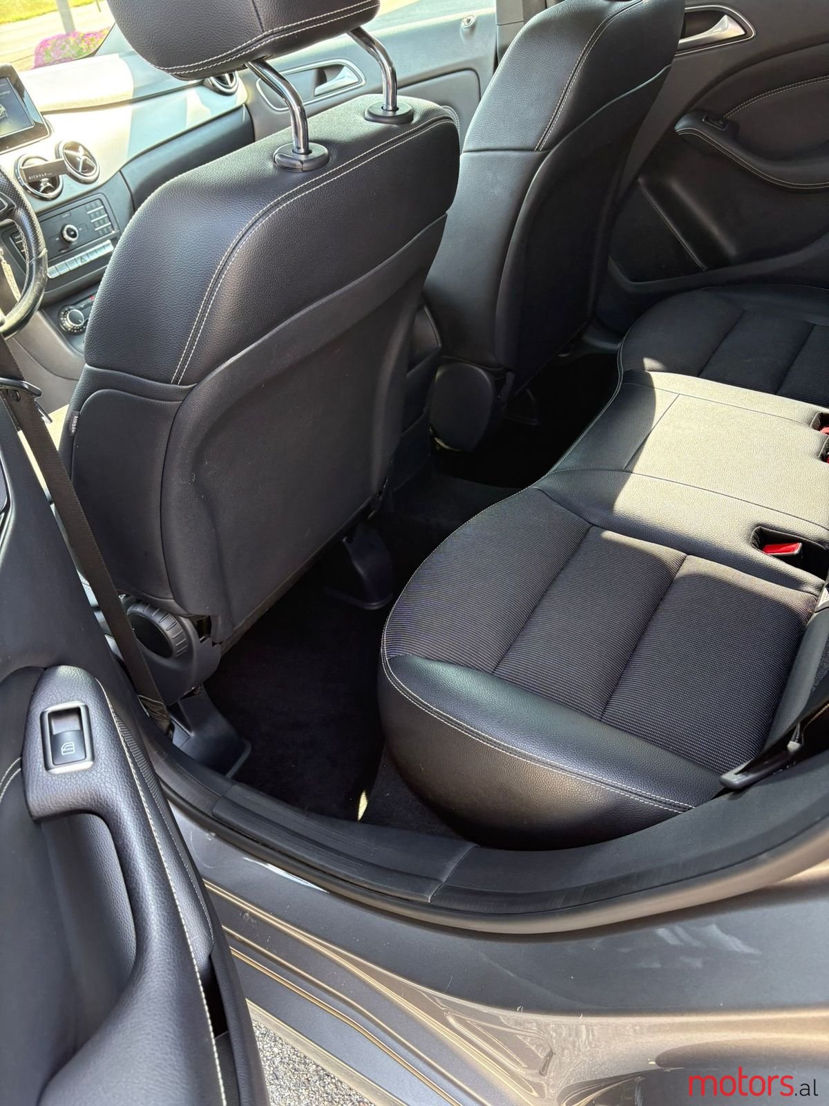 2016' Mercedes-Benz B 180 photo #4