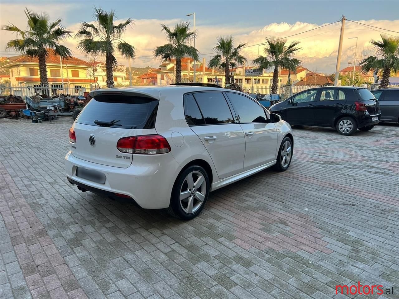 2013' Volkswagen Golf photo #1