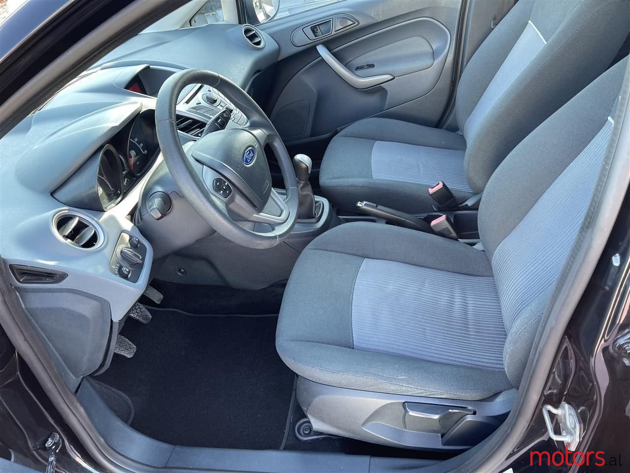 2009' Ford Fiesta photo #6