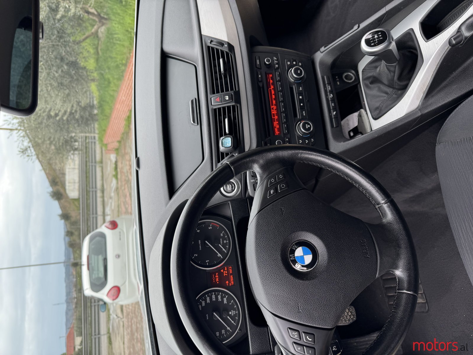 2011' BMW X1 photo #7