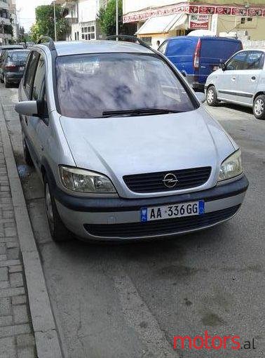 2002' Opel Zafira photo #1