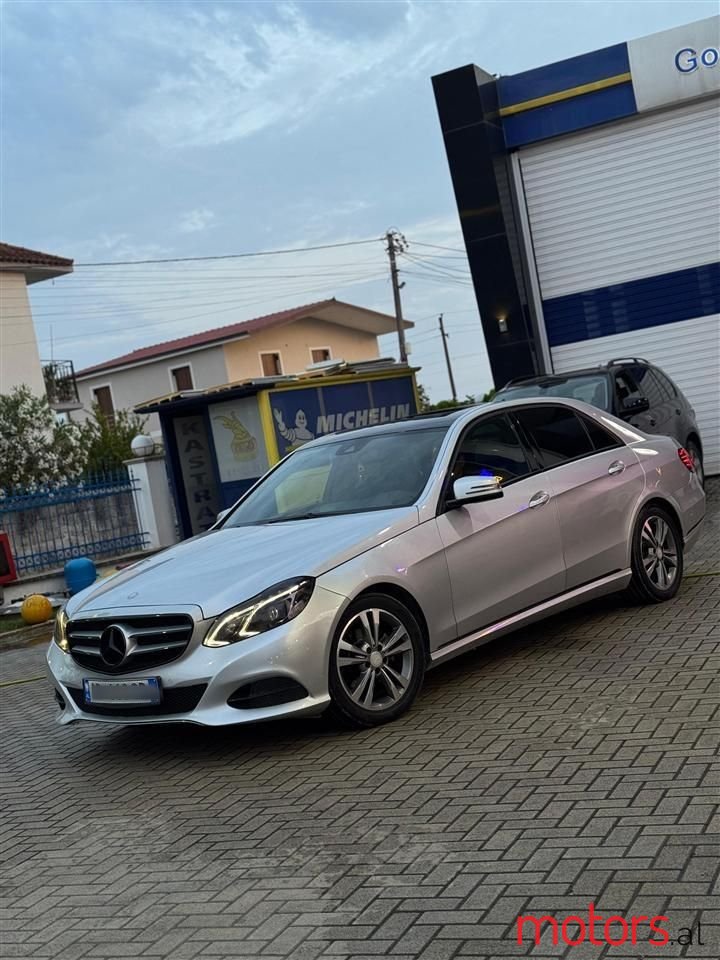 2014' Mercedes-Benz E 220 photo #2