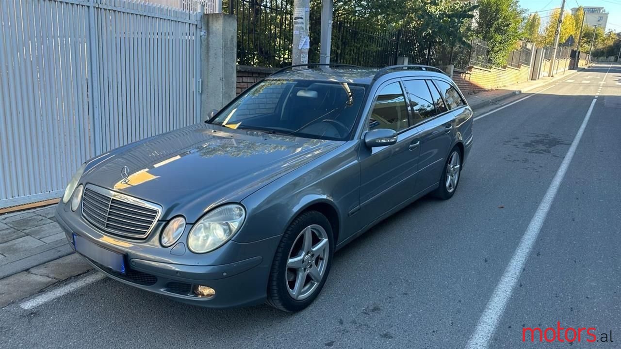 2005' Mercedes-Benz E 220 photo #1