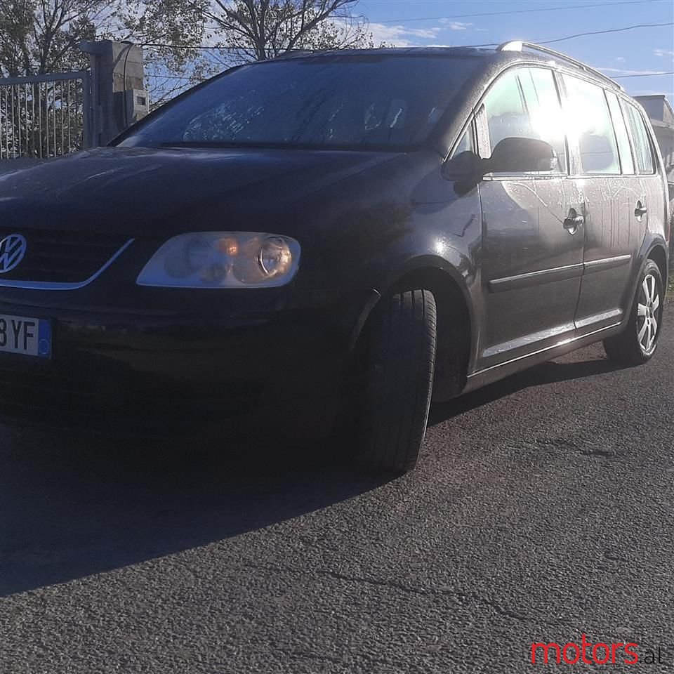 2006' Volkswagen Touran photo #3