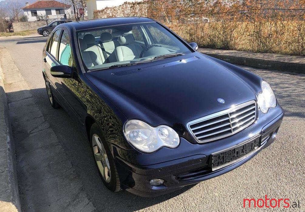 2004' Mercedes-Benz C 200 photo #1