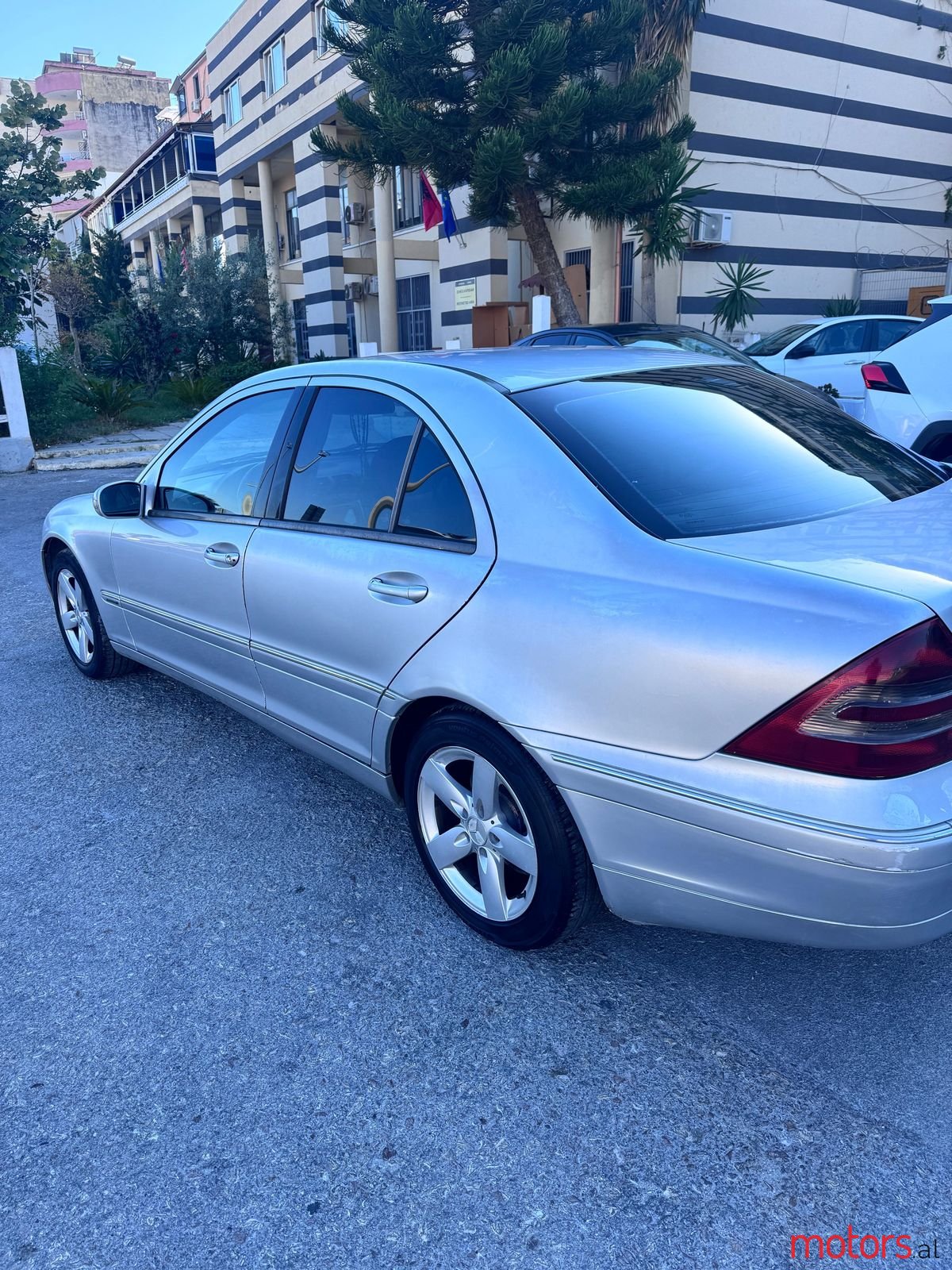 2001' Mercedes-Benz C 200 photo #1
